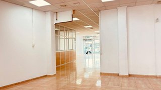 Local comercial en venta en La Banda - Campo de Fútbol en Chiclana de la Frontera