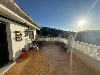 Chalet en venta en Torrelles de Llobregat
