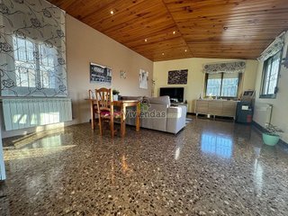 Chalet en venta en Torrelles de Llobregat