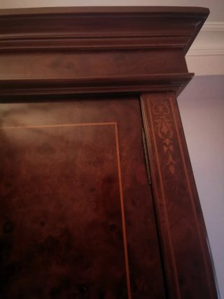 Armario clásico de madera y marquetería 4 puertas