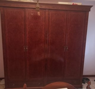 Armario clásico de madera y marquetería 4 puertas