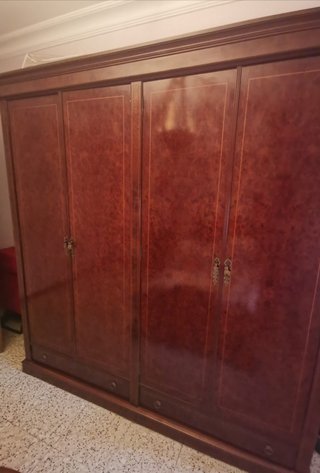 Armario clásico de madera y marquetería 4 puertas