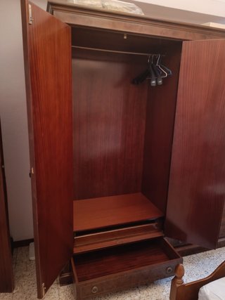 Armario clásico de madera y marquetería 4 puertas