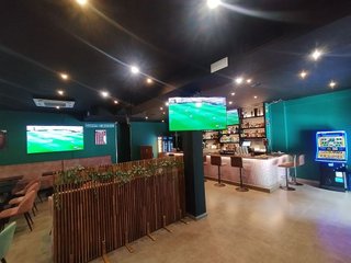 Bar en venta en Parque Mediterráneo - Santa Paula en Málaga
