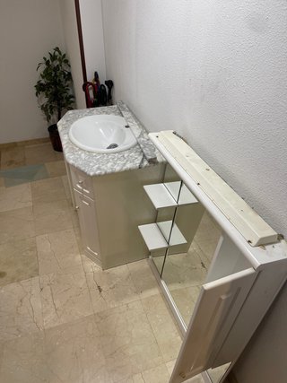 Mueble de baño mármol y madera