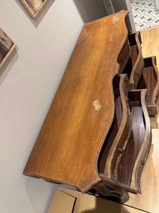 Cómoda antigua de madera