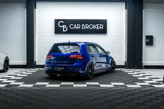 VOLKSWAGEN GOLF 7.5R *AKRAPOVIC*