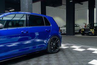 VOLKSWAGEN GOLF 7.5R *AKRAPOVIC*
