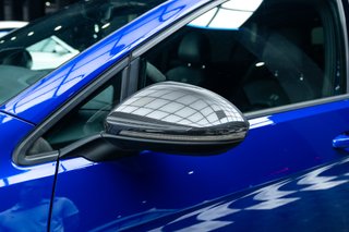 VOLKSWAGEN GOLF 7.5R *AKRAPOVIC*