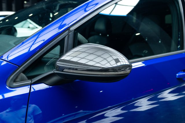 VOLKSWAGEN GOLF 7.5R *AKRAPOVIC*