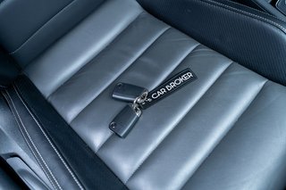 VOLKSWAGEN GOLF 7.5R *AKRAPOVIC*