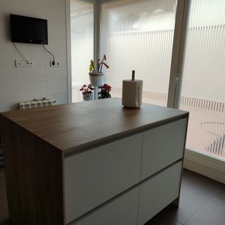 Chalet pareado de 4 plantas con parcela privada.