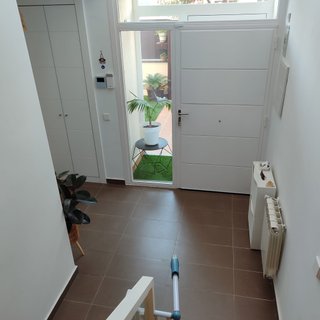 Chalet pareado de 4 plantas con parcela privada.