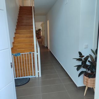 Chalet pareado de 4 plantas con parcela privada.