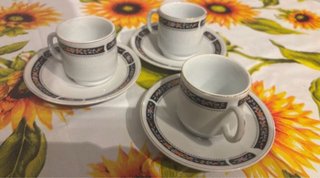 3 Tazzine Porcellana con Piattini