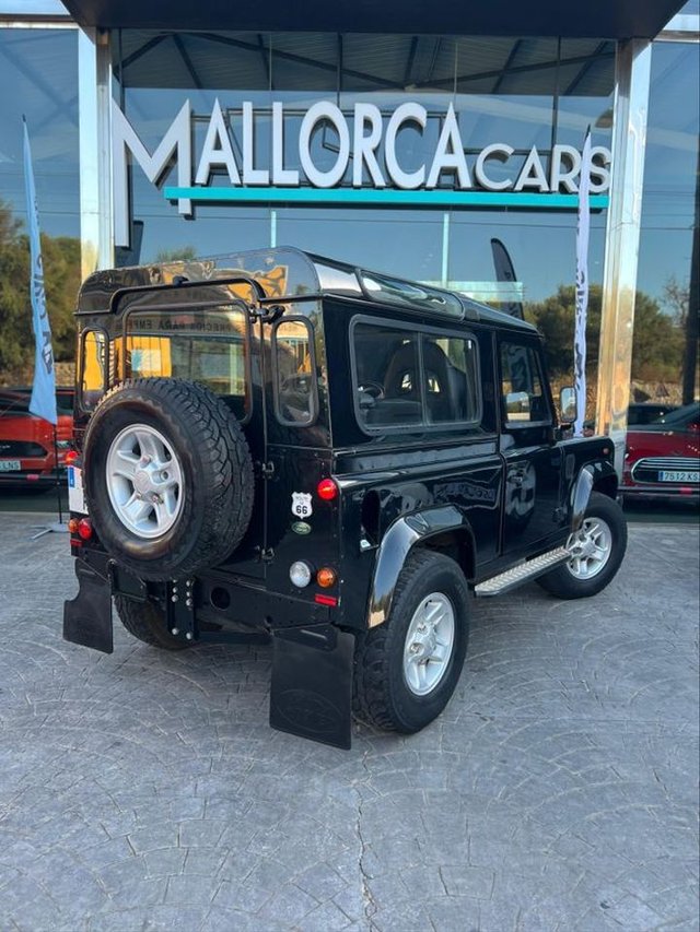 LAND-ROVER Defender 90 SW E
