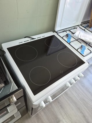 COCINA ELÉCTRICA SVAN VITROCERÁMICA 60CM