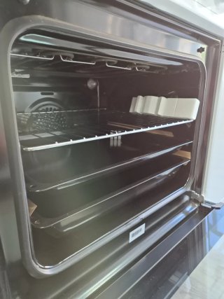 COCINA ELÉCTRICA SVAN VITROCERÁMICA 60CM