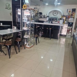Local comercial en venta en Torrent Ballester en Viladecans
