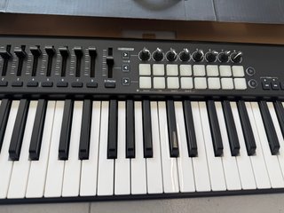 Novation Launchkey 49 Teclado Controlador