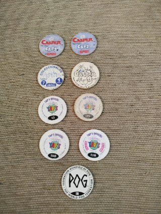 Tazos de dibujos animados variados