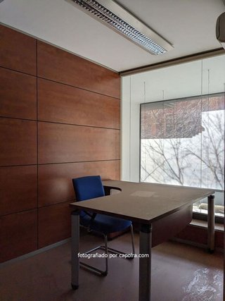 Local comercial en venta en El Camp de l'Arpa del Clot en Barcelona