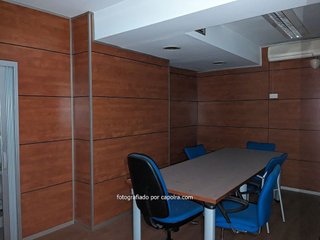 Local comercial en venta en El Camp de l'Arpa del Clot en Barcelona