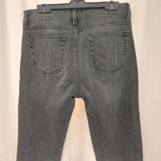 Pantalón vaquero gris Zara chica