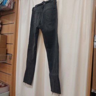 Pantalón vaquero gris Zara chica