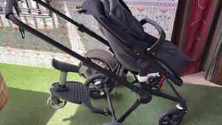 Carro Bugaboo Fox con patinete y minicuna