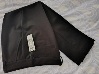 Pantalón vestir negro Benetton Talla 38. Recto.