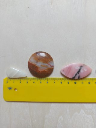 Cabujones ranurados