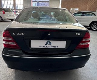 Mercedes-Benz Clase C 2004