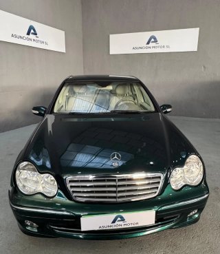 Mercedes-Benz Clase C 2004