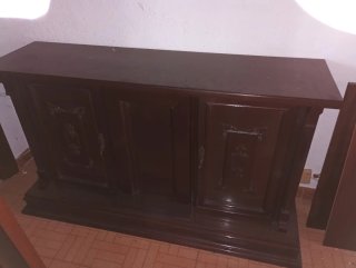 Armario bajo de madera