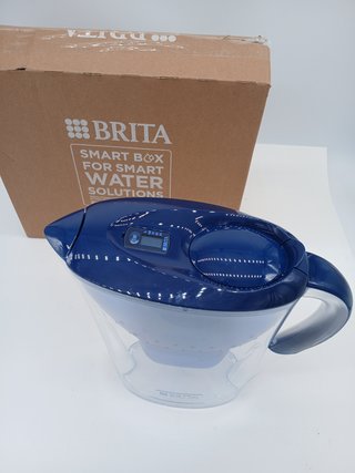 BRITA Caraffa con Filtro Acqua Marella Blu (2,4 l) Incl. 3x Cartuccia MAXTRA PRO All-in-1 - caraffa adatta al frigorifero con L