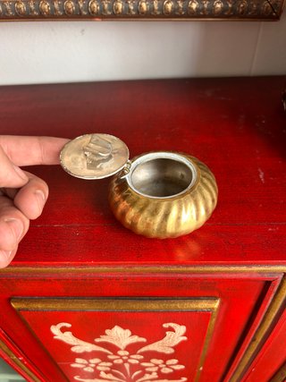 Cenicero antiguo dorado