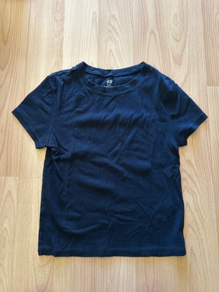 Camiseta H&M Negra Manga Corta