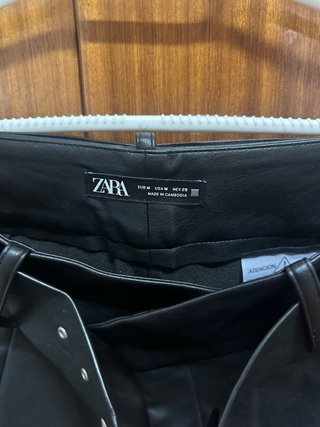 2 Pantalones polipiel Zara Talla M