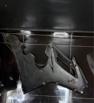 CHAPA CARENADO LATERAL DAYTONA TRIUMPH 675/07-08