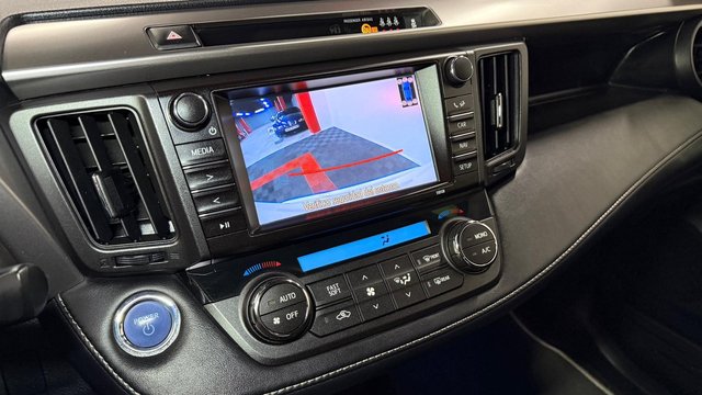 Toyota Rav4 2.5l hybrid 2WD Advance