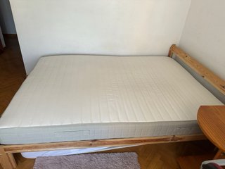 Cama Neiden Ikea con Colchón incluido.