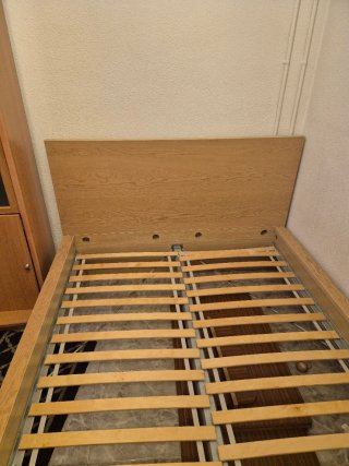 Cama familiar de madera con somier