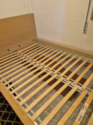 Cama familiar de madera con somier