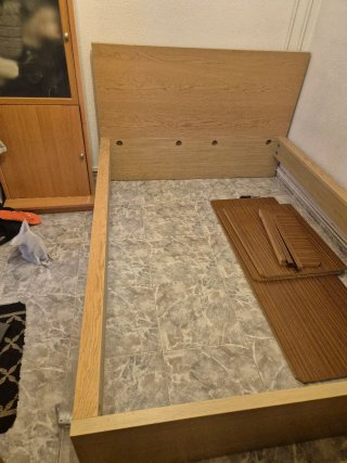 Cama familiar de madera con somier