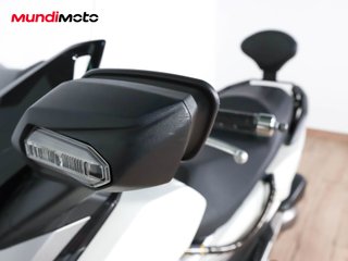 HONDA FORZA 300