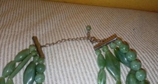 Gargantilla verde