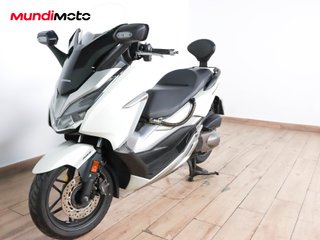 HONDA FORZA 300