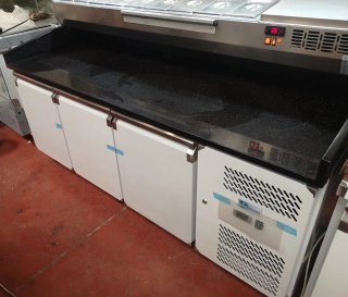 Mesa Refrigerada Pizzería + Nevera Ingredientes