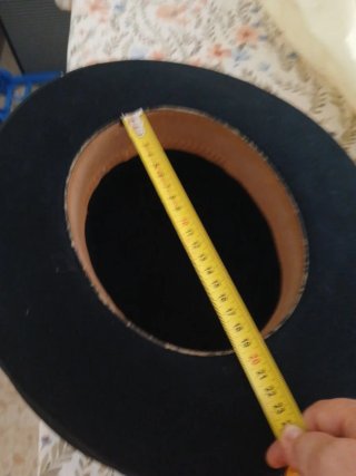 3 Sombreros negros ala ancha